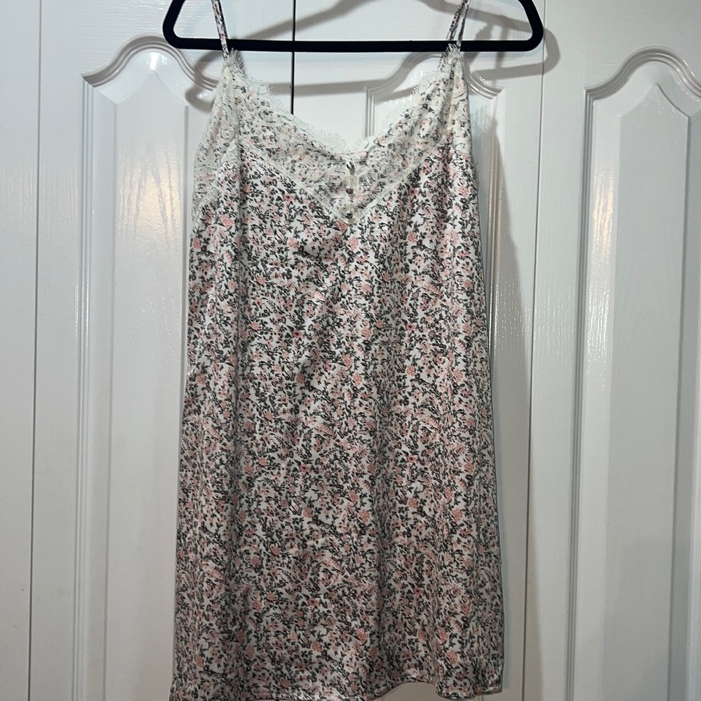 Floral Lace-Trim Slip Dress in Light Pink